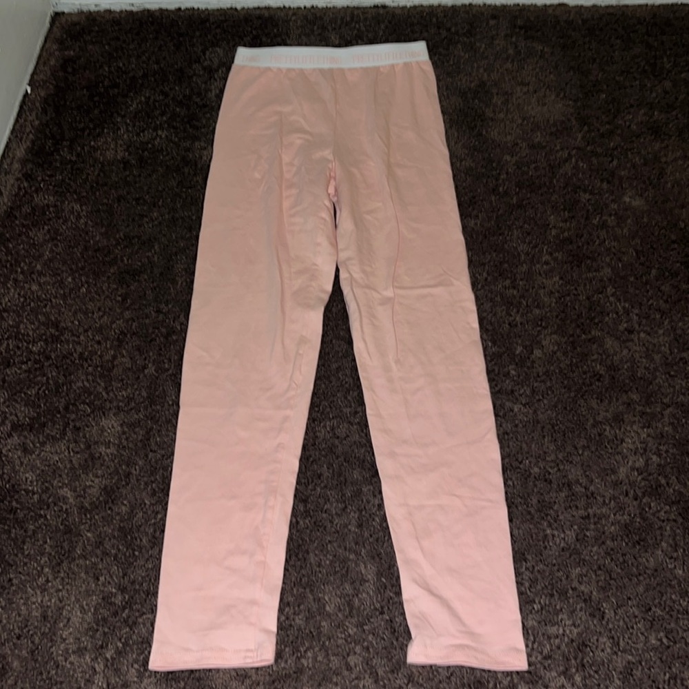 Pink stretchy leggings
